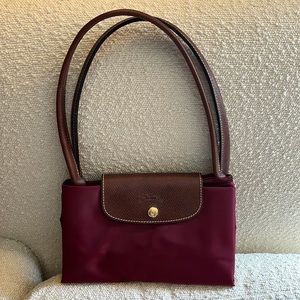 NWOT Longchamp Le Pliage large tote in red/burgundy.